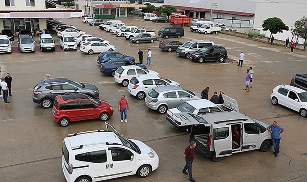 İkinci elde 'cumartesi' sıkıntısı, 'pazar' talebi
