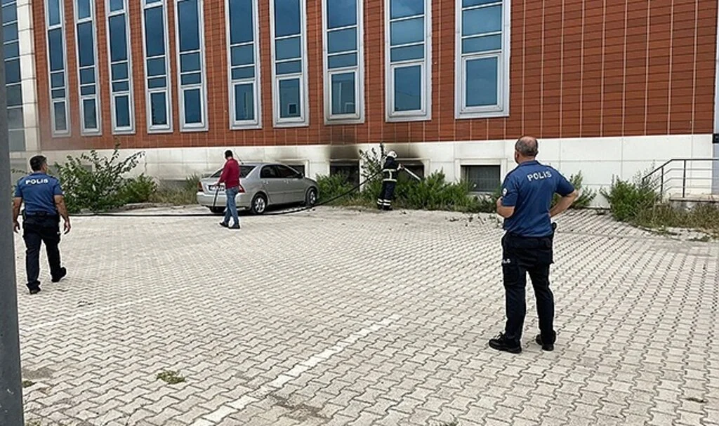 İskenderun Adliyesi'nde yangın