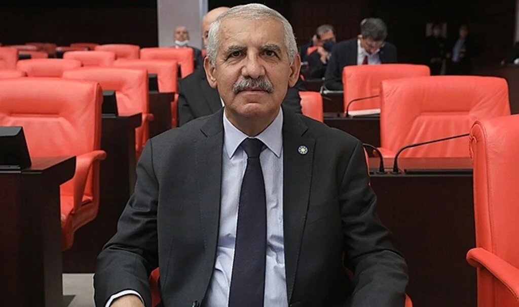 İYİ Parti Konya Milletvekili Fahrettin Yokuş : Türk vatandaşlığı satılıyor!