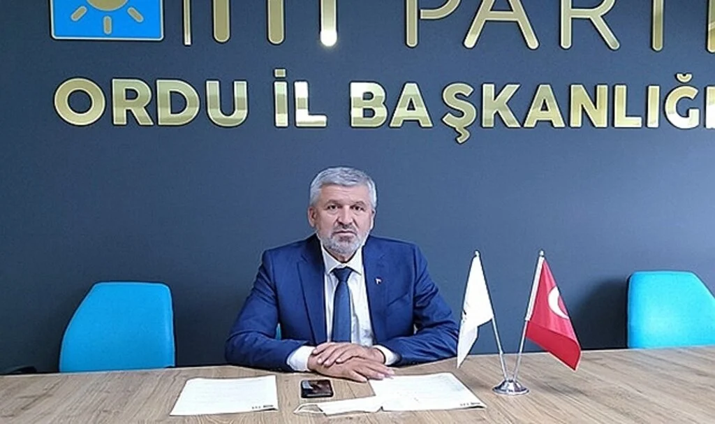 İYİ Parti Ordu İl Başkanı Ekrem Şentürk,30 Ağustos Zafer Bayramı’nı Kutladı