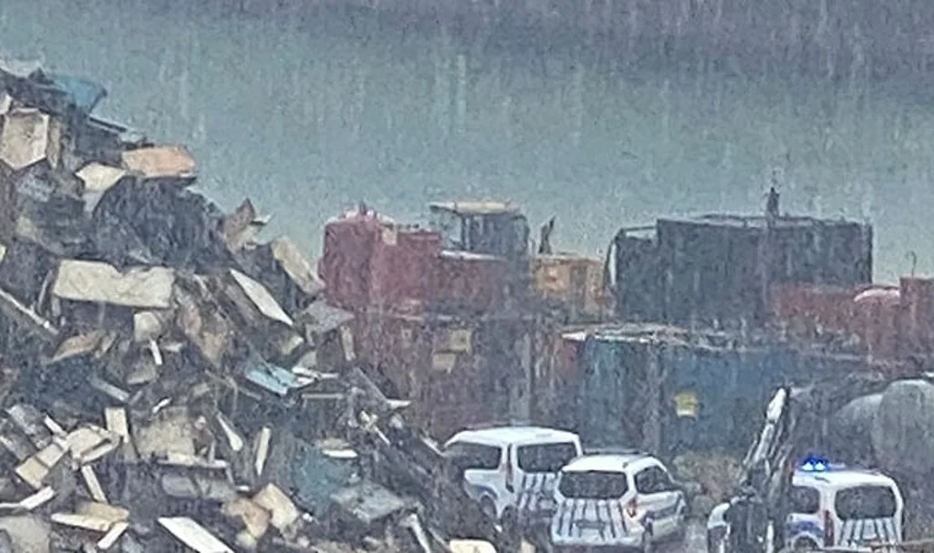 İzmir’de deniz kıyısında erkek cesedi bulundu
