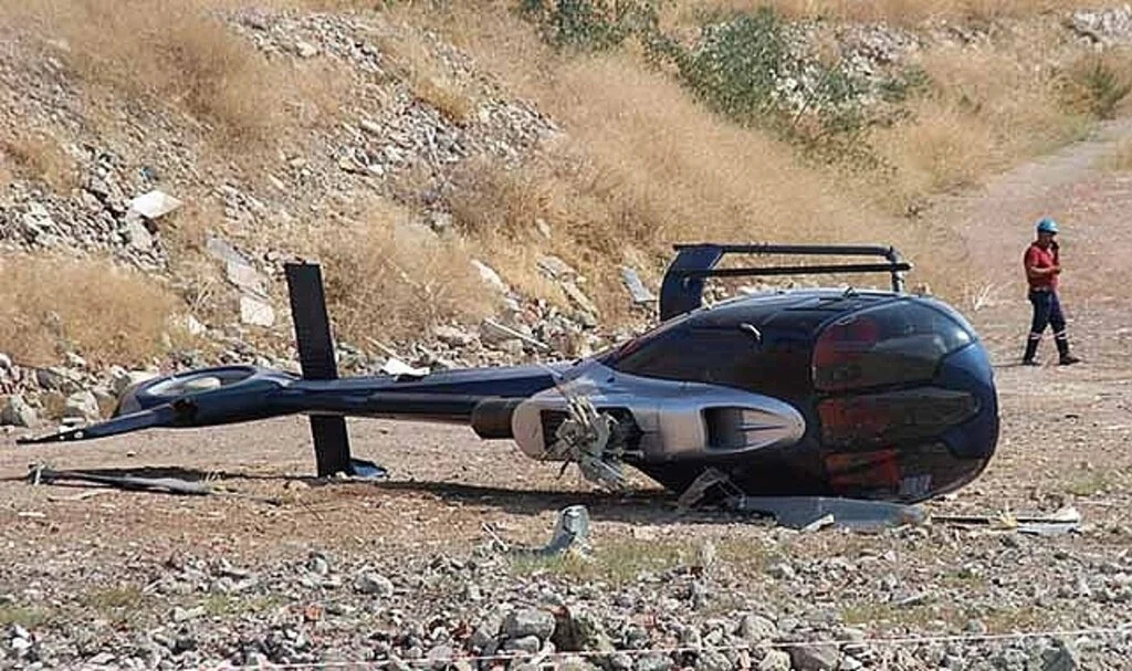 İzmirli iş adamının helikopteri yan yattı: 2 yaralı