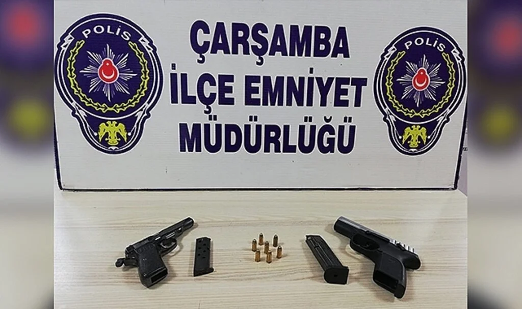 Kahvehanede çift  silahla yakalandı 