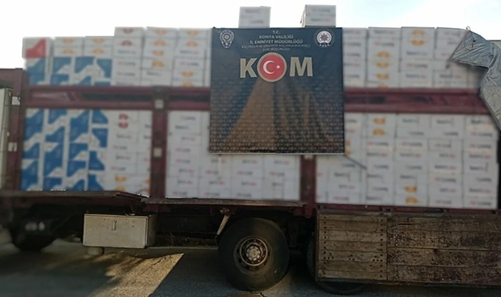 Kamyonda milyonlarca makaron ele geçirildi