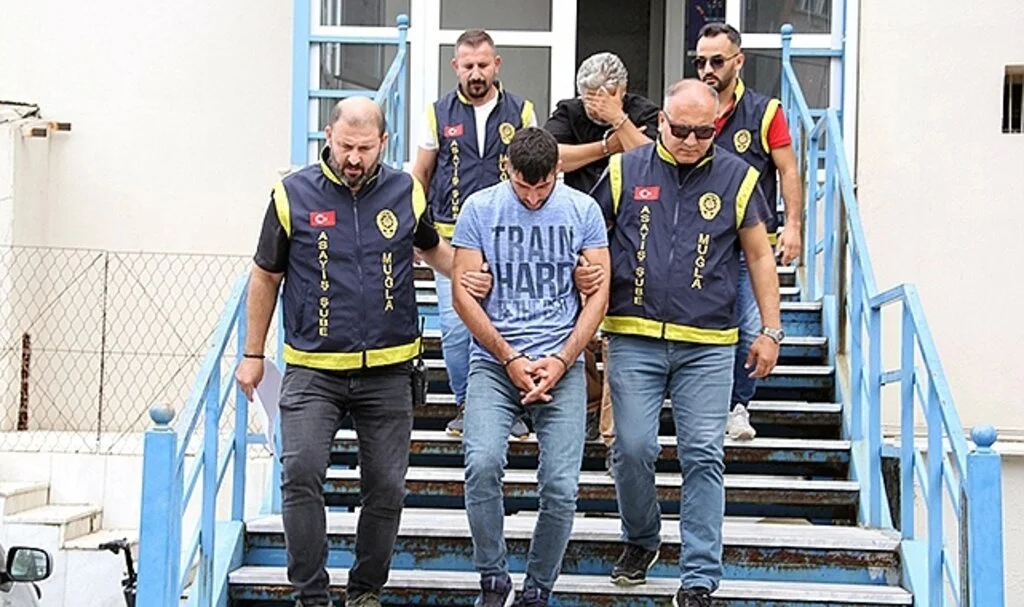 Kapı kilitlerini patlatan sabıkalı hırsız yakalandı