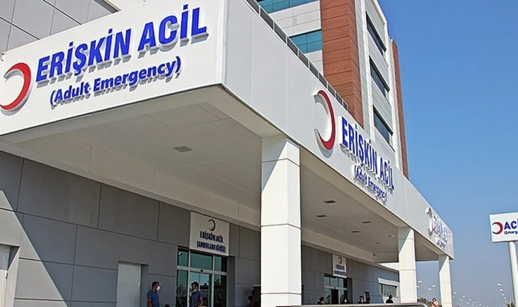 Karısını genital bölgesinden vurarak ağır yaraladı