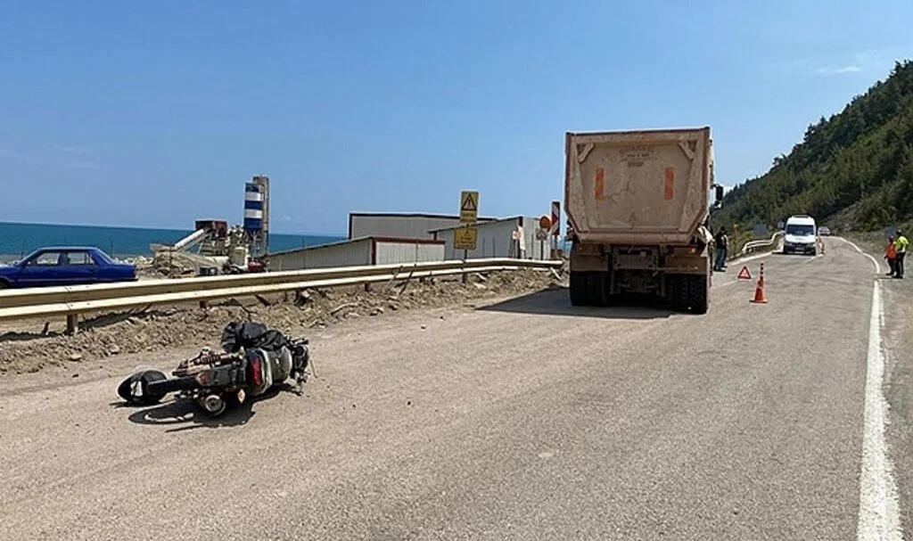 Kazada ağır yaralanan motosiklet sürücüsü hayatını kaybetti