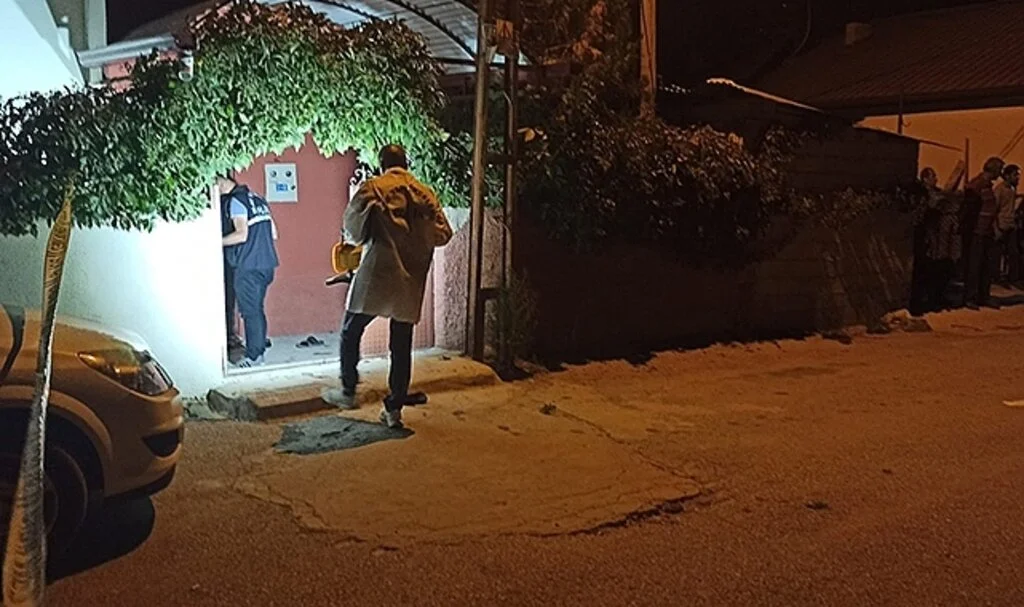 Komşular arasında çıkan kavgada bir kişi hayatını kaybetti