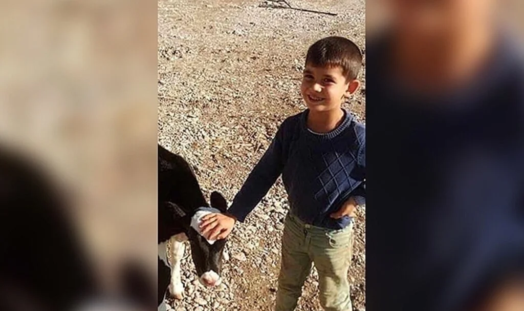 Köpeklerin saldırısında ağır yaralanan çocuk gözlerini açtı