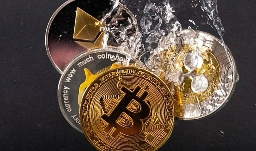 Kripto borsası yanlışlıkla hesabına 12 milyon dolar yolladı! Hata 7 ay fark edilmeyince kendine ev aldı