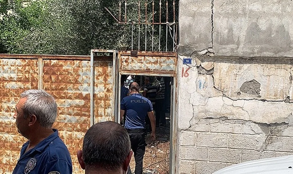 Kullanılmayan evin bahçesinde başından vurulmuş olarak bulundu