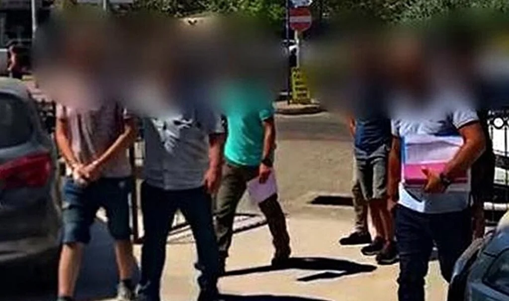 Kuşadası'nda 4 mahalleyi soyan hırsızlar tutuklandı