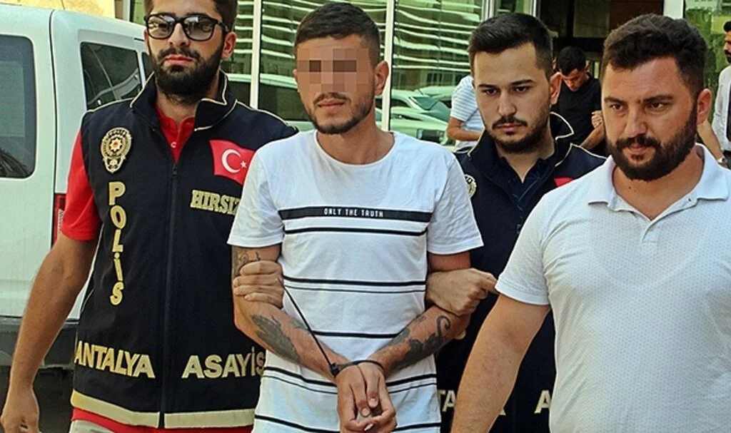 'Kuşçu kafesten çıktı' mesajını yayıp 4 milyonluk vurgun yaptı