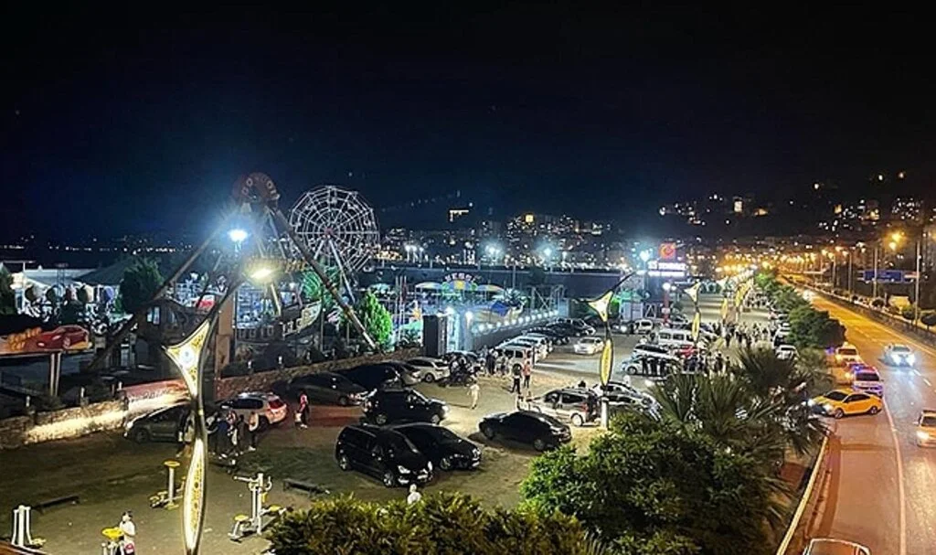 Lunarparkta feci kaza: tren raydan çıktı! 1 ölü, 3 yaralı