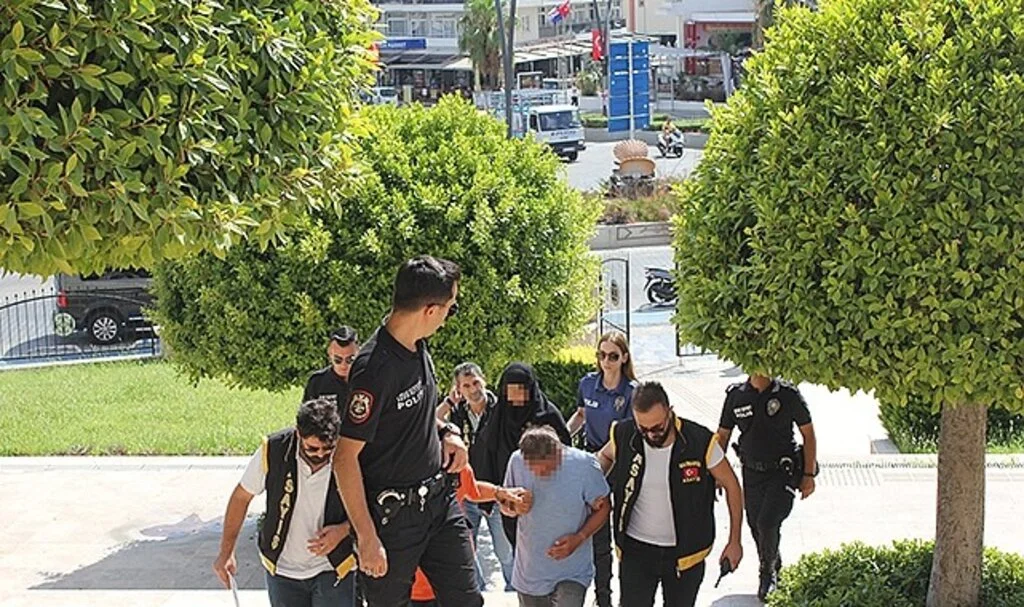 Marmaris'teki safari faciasında gözaltına alınan 3 kişi adliyeye sevk edildi
