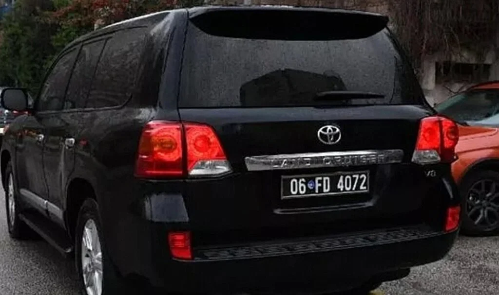 Melih Gökçek'in zırhlı cip'i dudak uçuklatan fiyata satıldı...