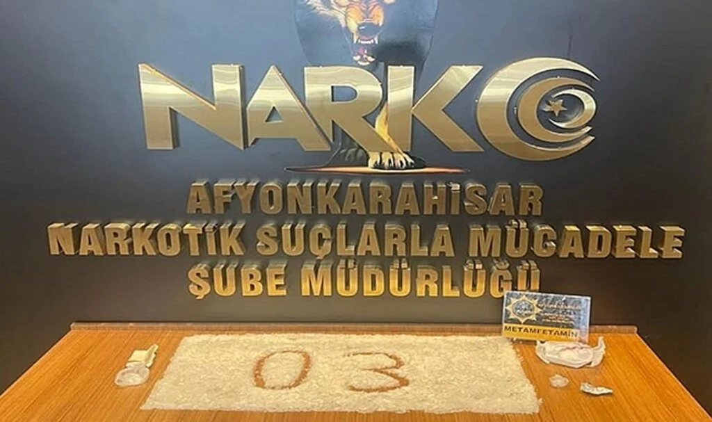  Musluk malzemesi kutusundan 1 kilogram metanfetamin çıktı