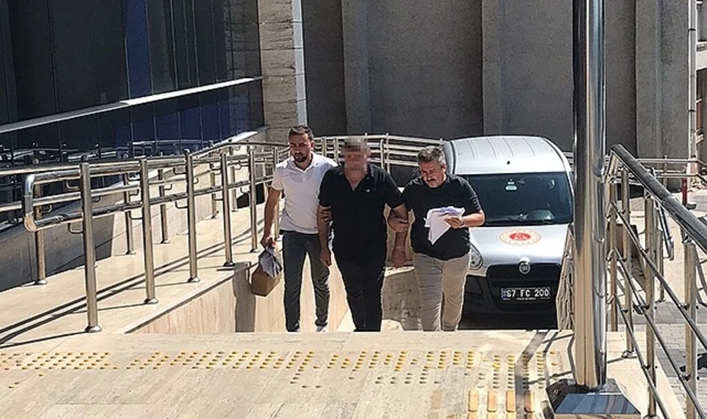 Müşteriyi durdurmak için ateş etmişti, adliyeye çıkartıldı