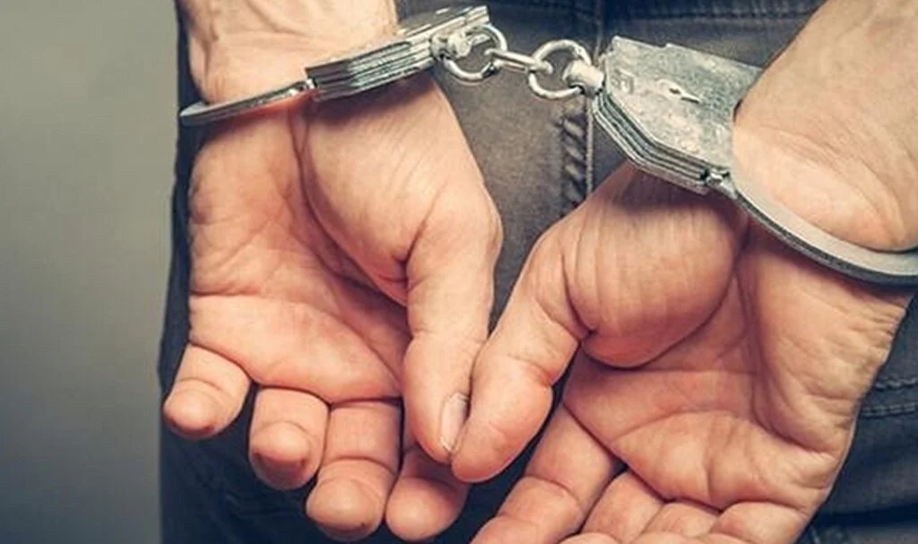 Nitelikli cinsel saldırı suçundan 5 kişi tutuklandı