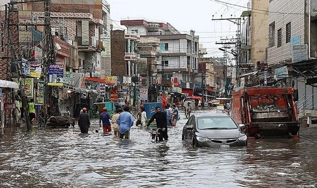 O ülkede şiddetli yağışlar can aldı: 22 ölü