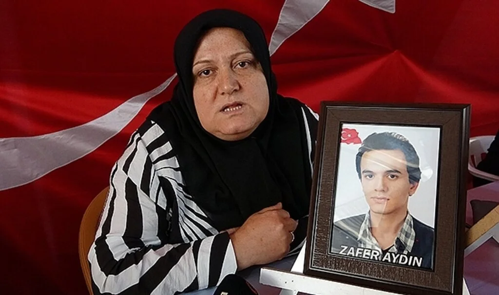 Oğlu PKK'lılarca kaçırılan acılı anne bir kez  daha seslendi; 'çık gel oğlum' 