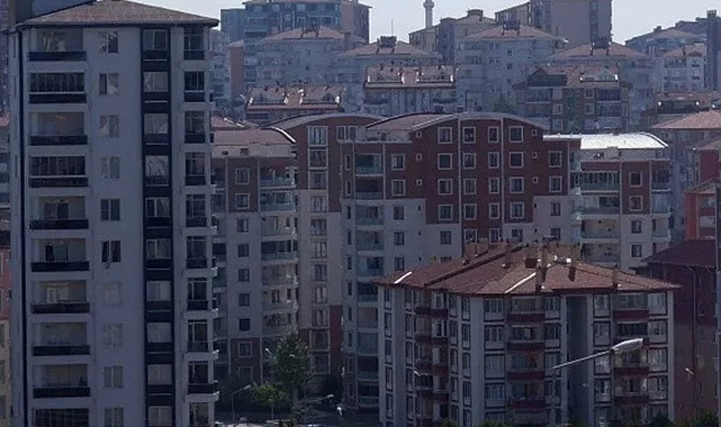Öğrenciler isyanda! Kiralık ev fiyatları yüzde 300 arttı, 1 yıllık peşinat istiyorlar