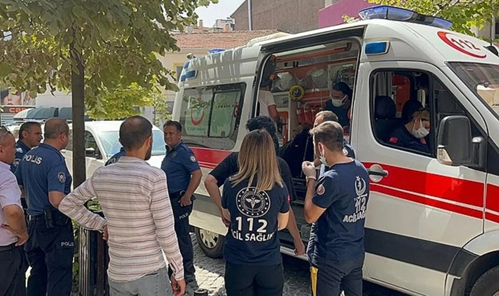 Okey ıstıkasıyla darp edilen 62 yaşındaki adam hastanelik oldu