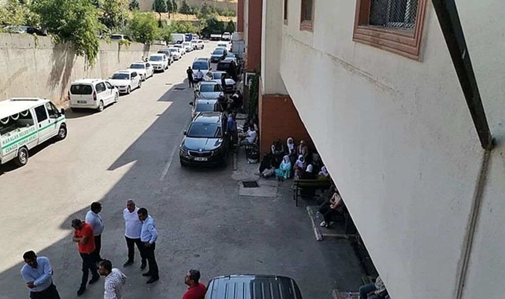 Öldürülen anne ve 3 kızın otopsi işlemleri devam ediyor