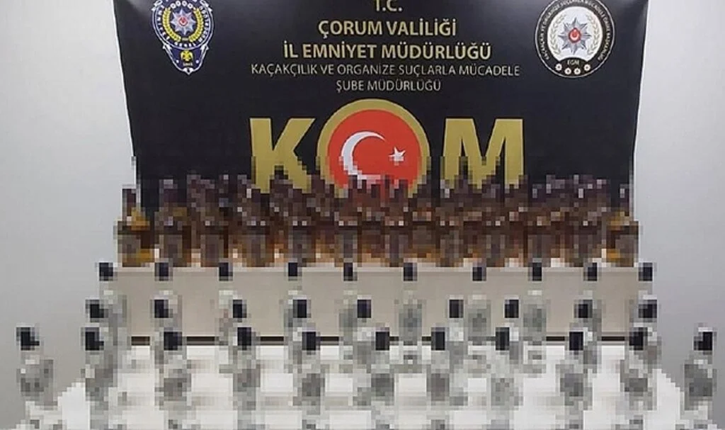 Otobüste 80 şişe kaçak içki ele geçirildi