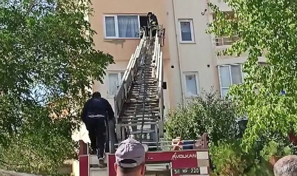 Oturduğu evi yakmaya kalkıştı, komşularının ihbarı üzerine yakayı ele verdi
