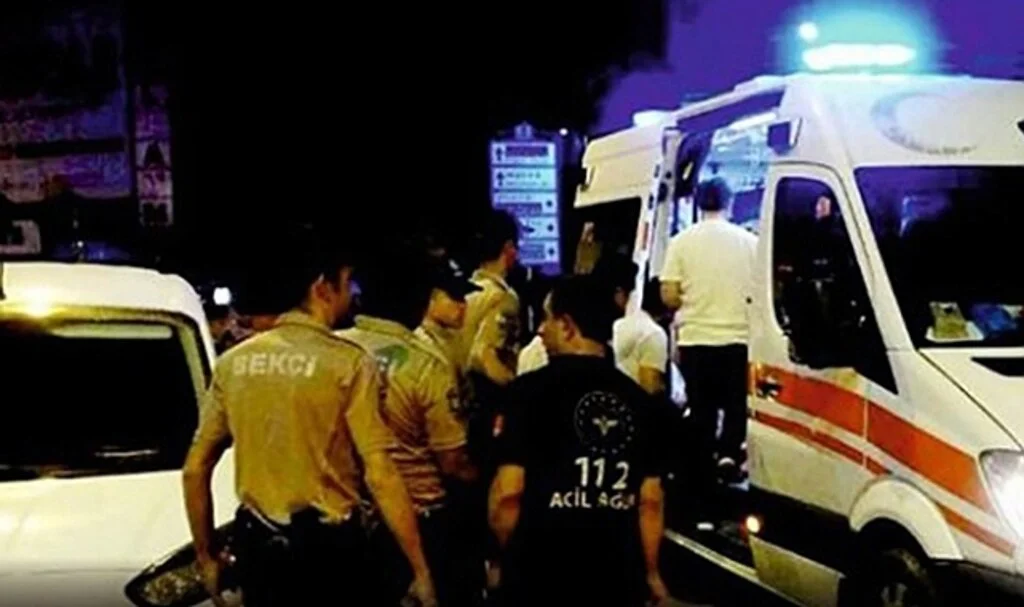 Parkta çıkan tartışmada bıçaklanan genç yaşam mücadelesi veriyor
