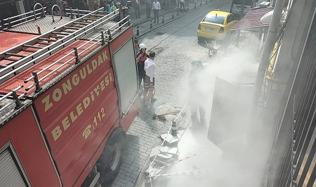 Patlayan trafo ekipleri harekete geçirdi