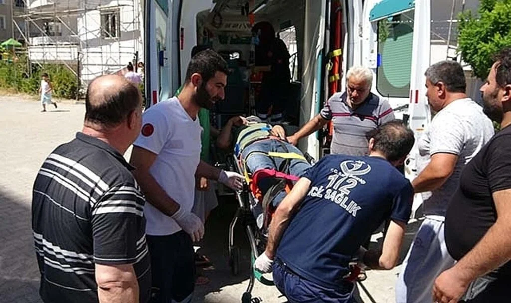 Perde asarken 3.kattan aşağıya düştü