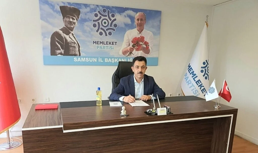 'Rehberimiz Atatürk'