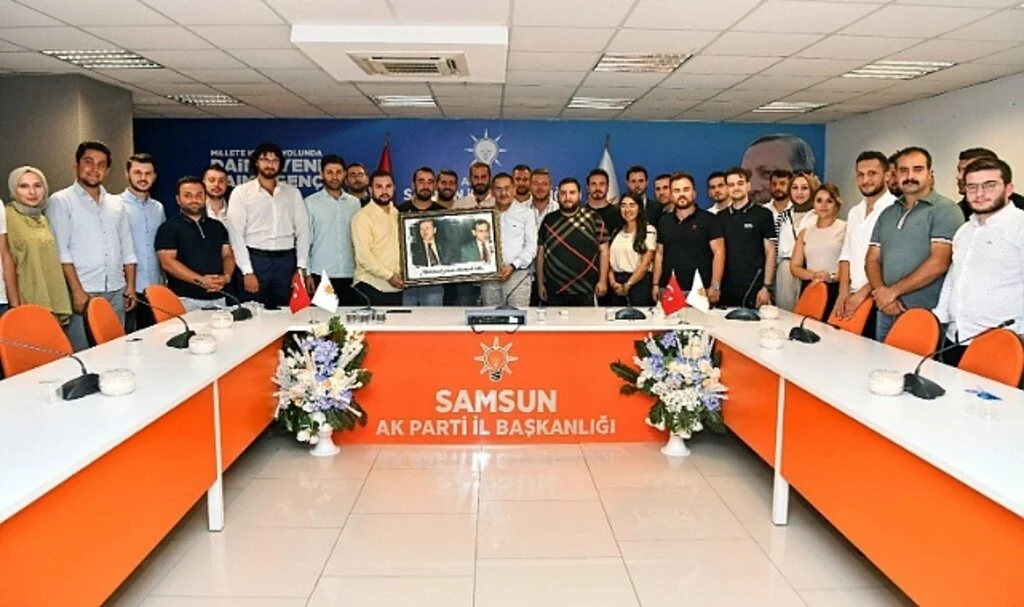 Samsun Büyükşehir Belediye Başkanı Mustafa Demir gençlerle buluştu 