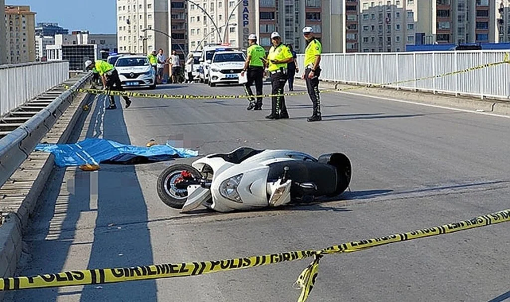Samsun'da kamyonun çarptığı elektrikli bisikletin sürücüsü hayatını kaybetti