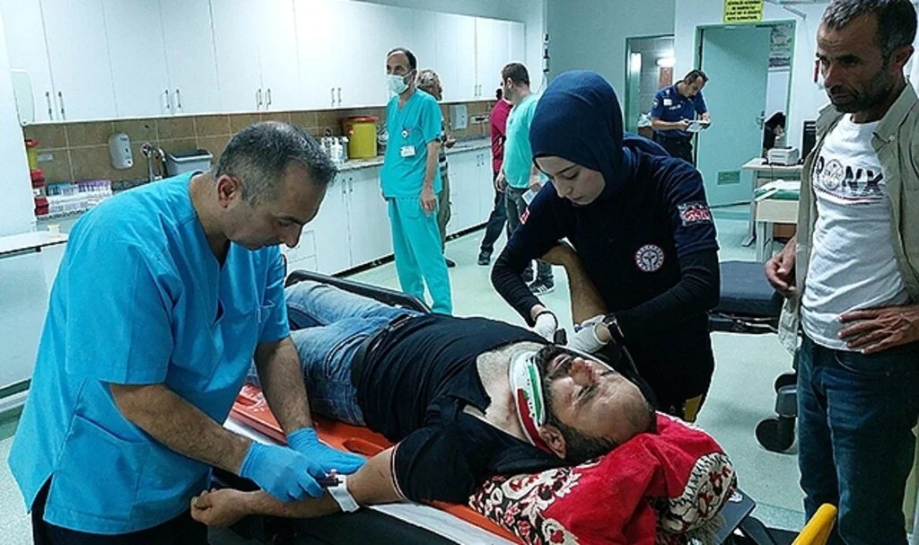 Samsun’da traktör şarampole yuvarlandı: 2 yaralı