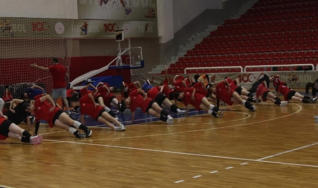 Samsun Voleybol sıkı çalışıyor