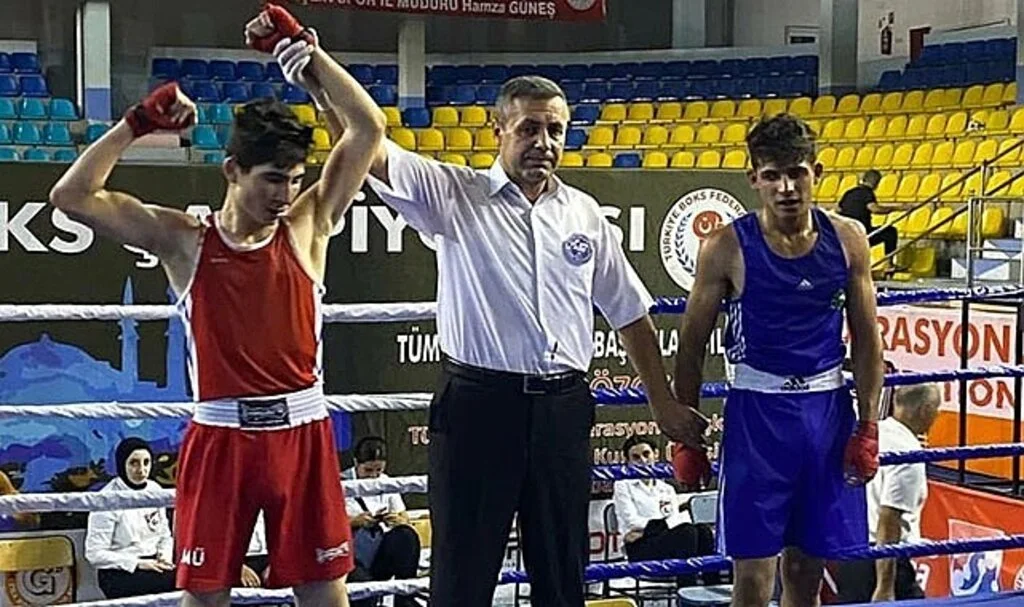 Samsunlu boksörler yarı finalde