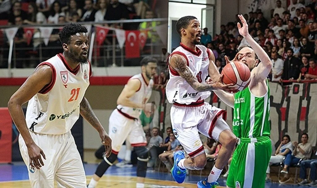Samsunspor Basketbol'da Frazier ve Friday'le yollar ayrıldı