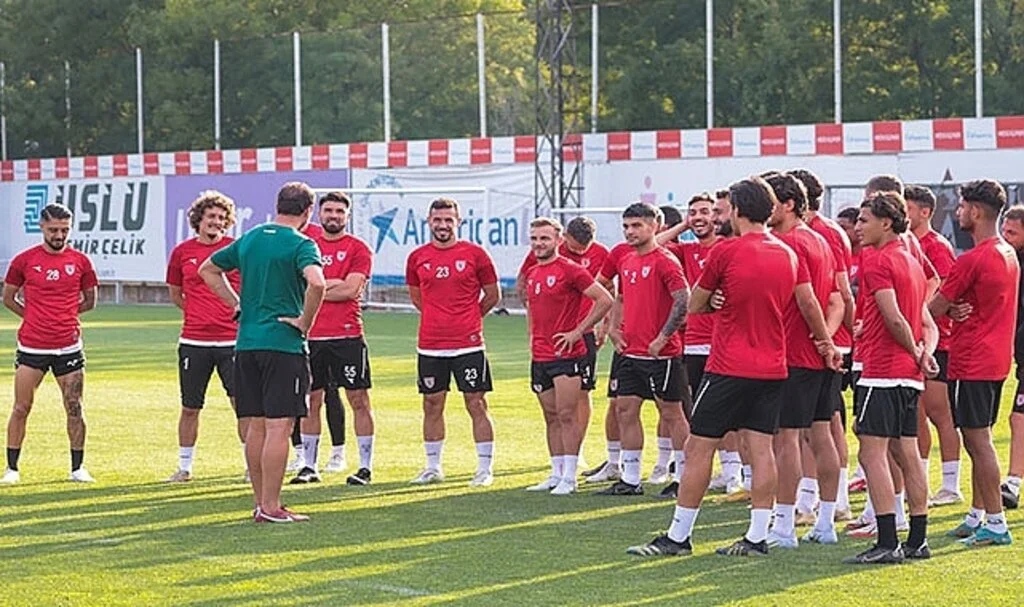 Samsunspor'da 12 oyuncu çift pasaportlu 