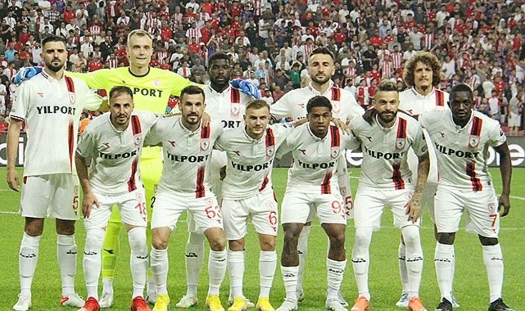 Samsunspor Teknik Direktörü Bayram Bektaş kazanan kadroyu bozmadı