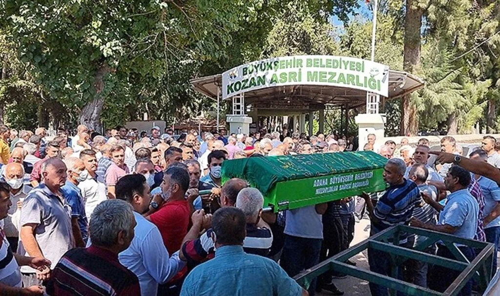 Şehit babası dualarla son yolculuğuna uğurlandı