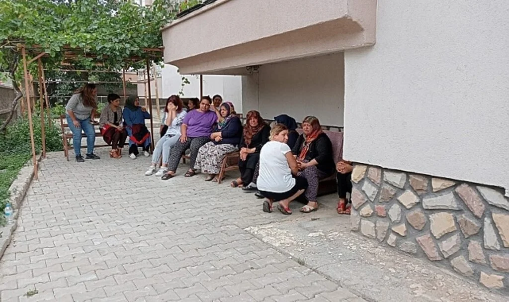 Şehit babası evinde ölü bulundu