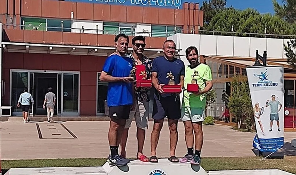 Senyörler Turnuvasında Samsun Tenis Kulübü farkı