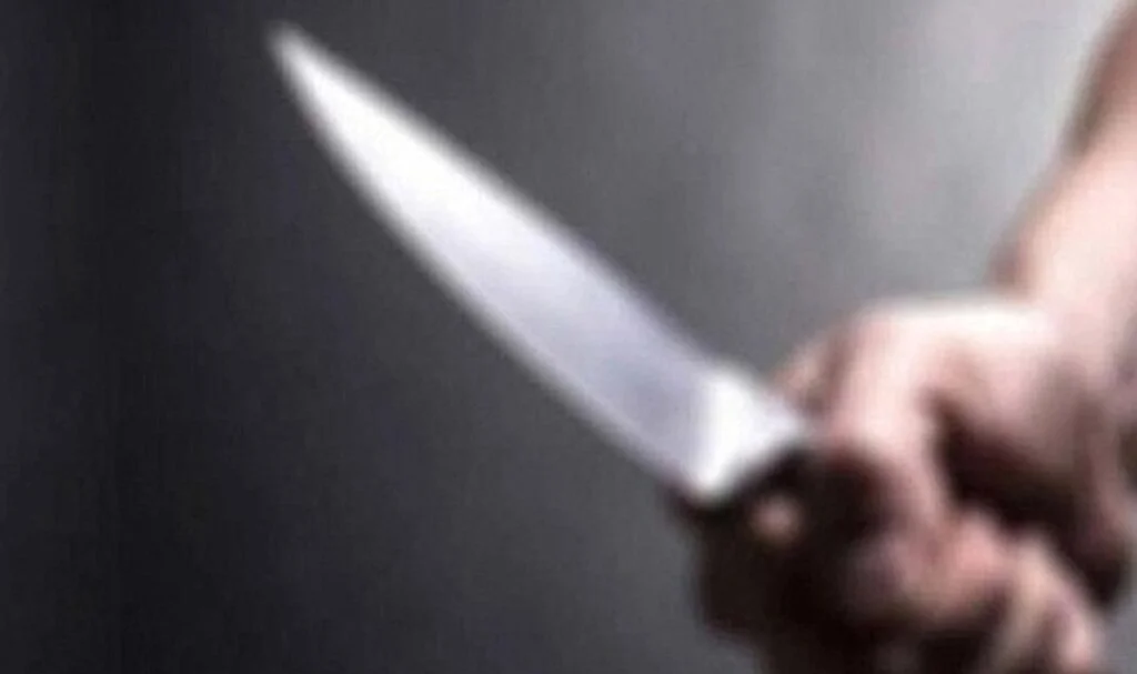 Sokak ortasında bıçaklanan yaşlı adam hayatını kaybetti