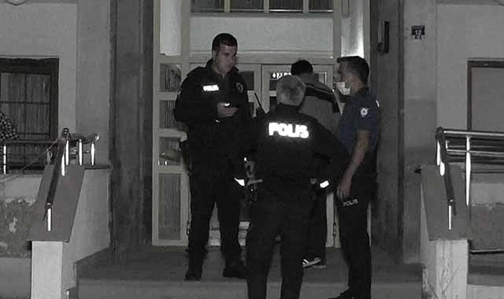 Sosyal medya fenomeni dehşet saçtı! Evde karşılaştığı annesinin erkek arkadaşını öldürdü