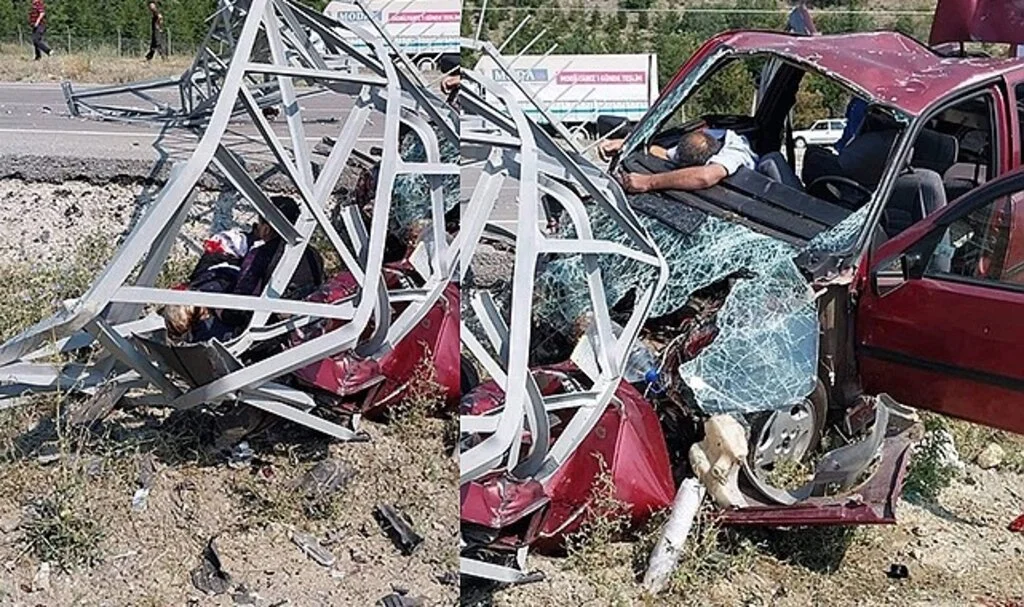 Sürücüsünün kontrolünü kaybettiği araç elektrik direğine çarptı: 4 yaralı