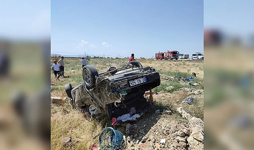 Takla atan otomobilin içindeki anne kurtarılamadı