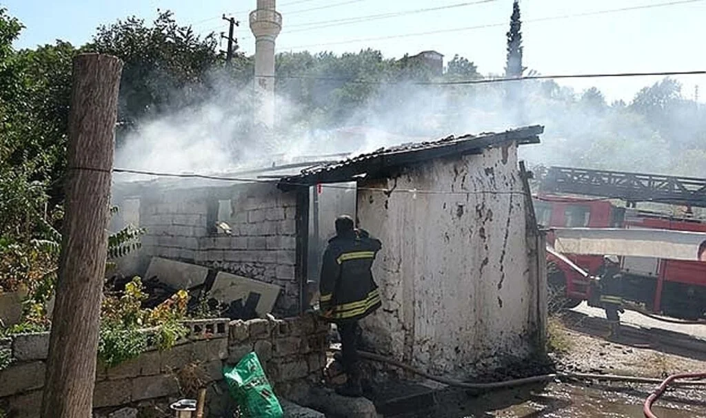 Tandır ateşi yangına neden oldu